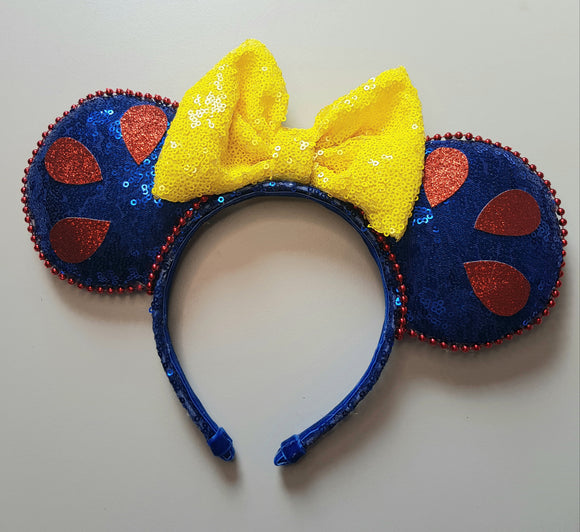 Snow white inspired minnie ears
